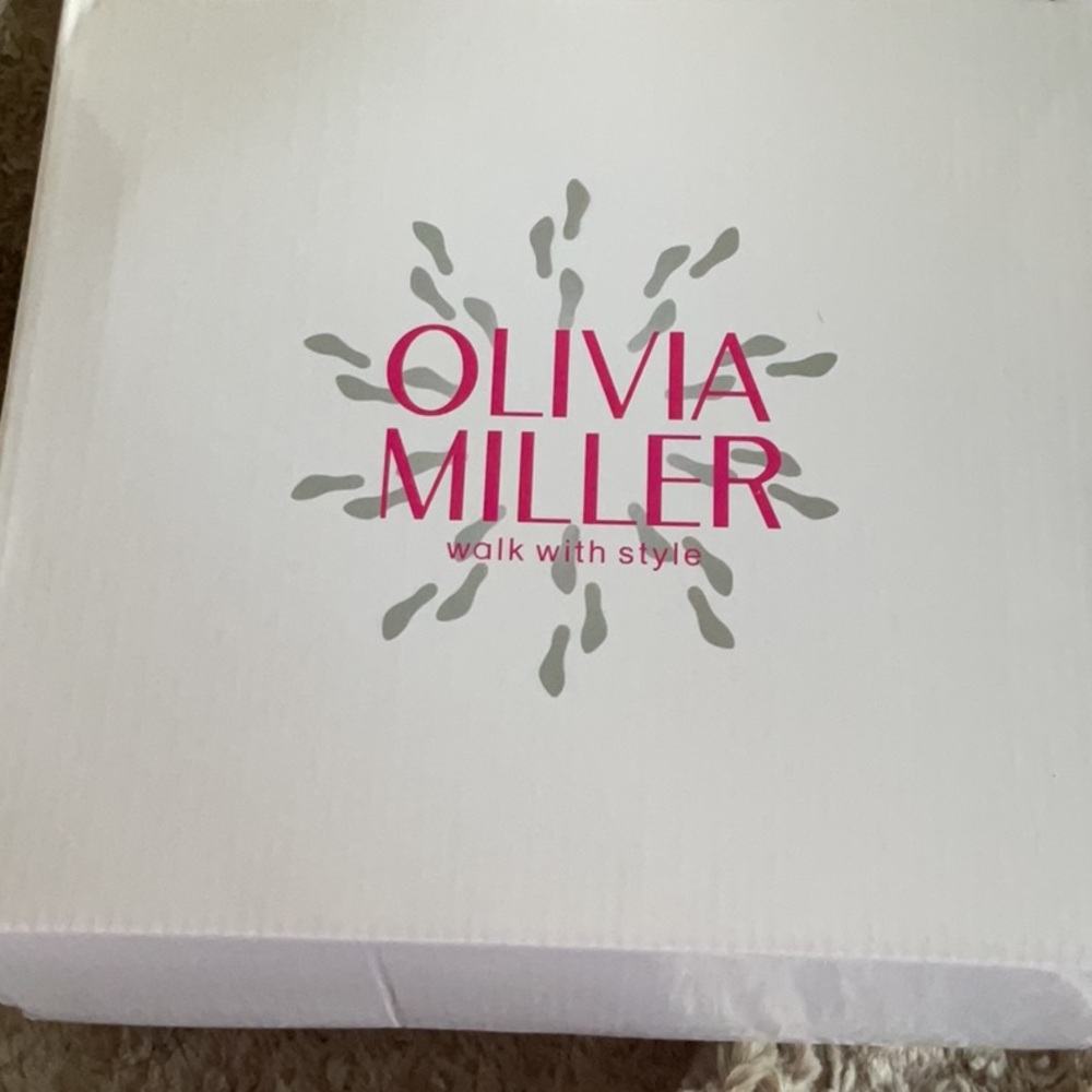 Olivia Miller White and Tan Wedge Shoes with Quilted Design - Picture 6 of 9